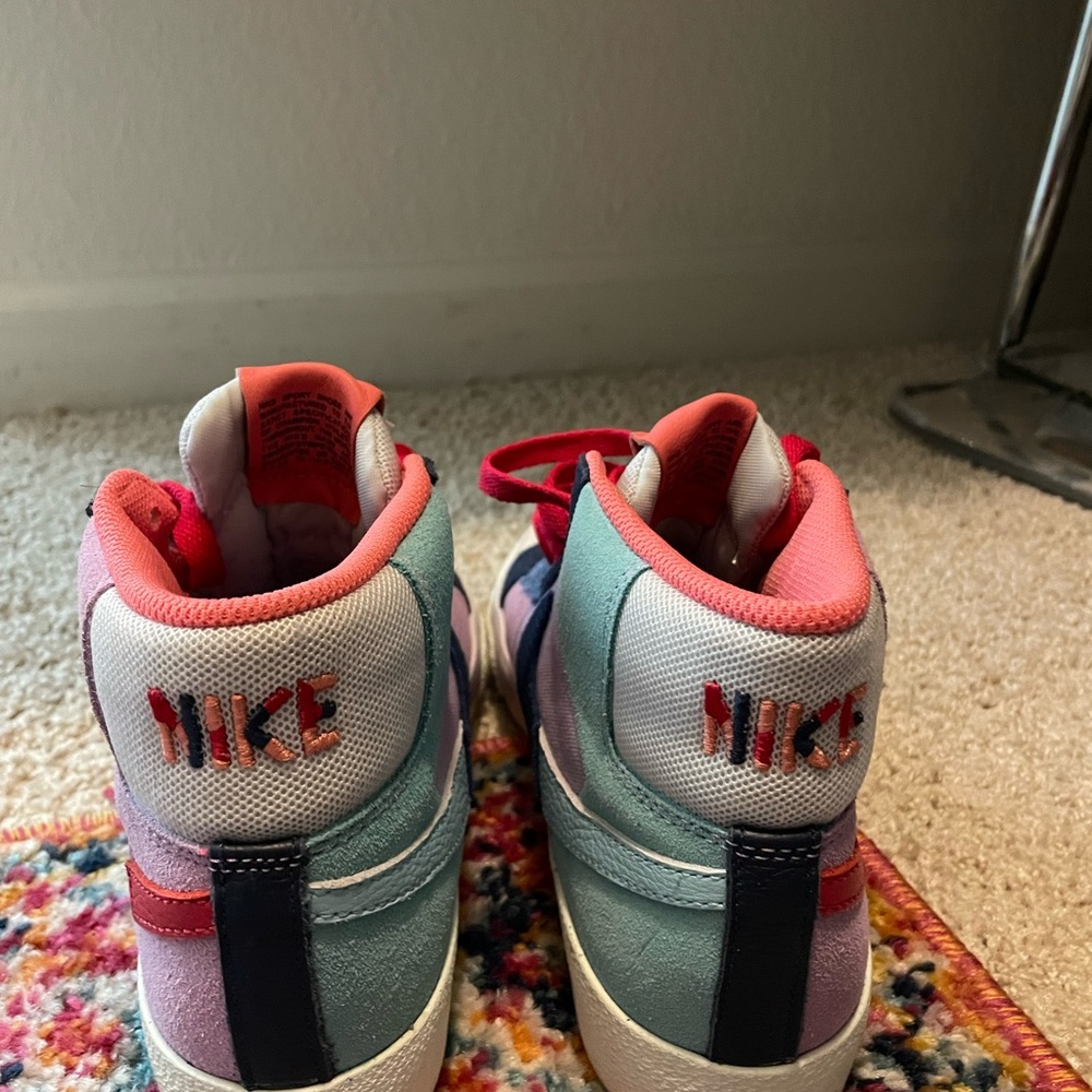 Nikes - Picture 3 of 3